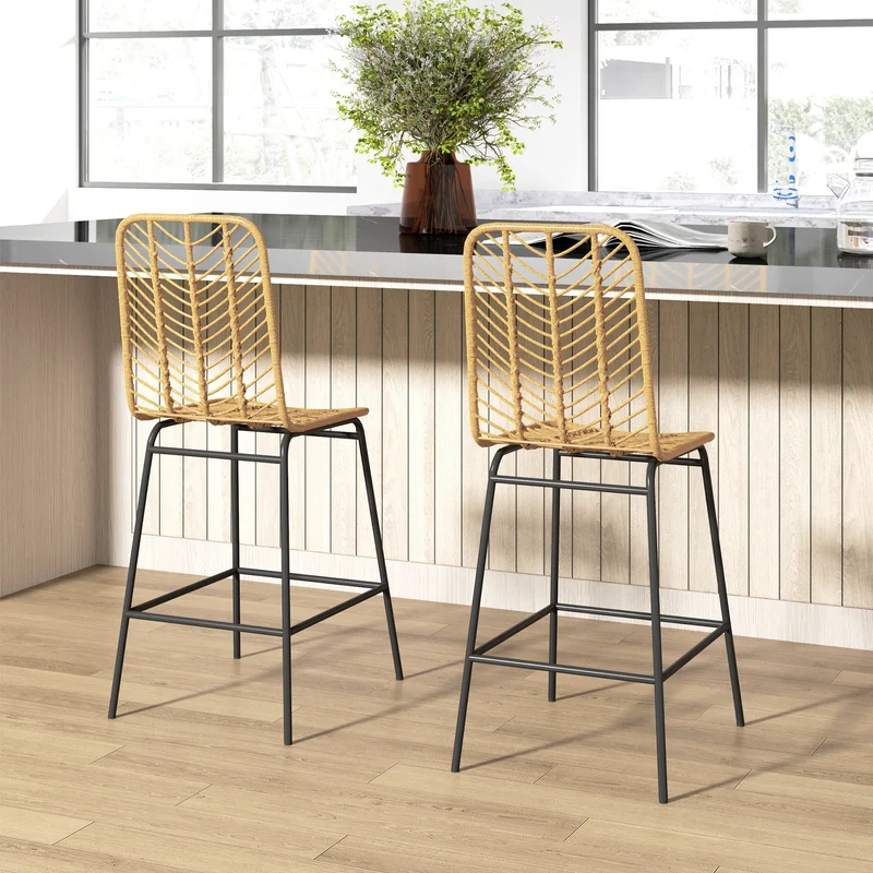 Eetkamerstoel – Stoel – Zitstoel – Keukenstoel – Dining Chair – Synthetisch Rattan – Zwarte Stalen Poten – Comfortabel Zitten – Compact Formaat - Natuurlijk hout