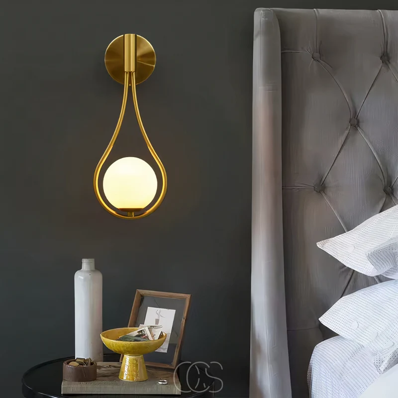 OCS - Stijlvolle Wandlamp met Glazen Bol – Goud & Zwart Design